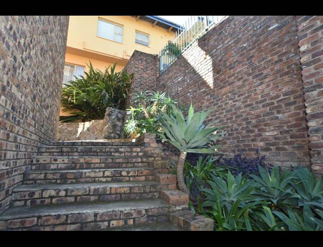 2 BEDROOM APARTMENT TO LET IN NELSPRUIT EXT 4